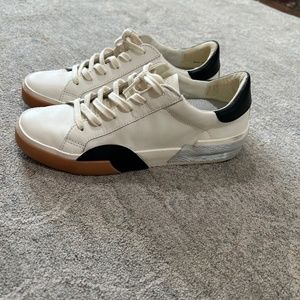 Dolce Vita Zina Sneakers